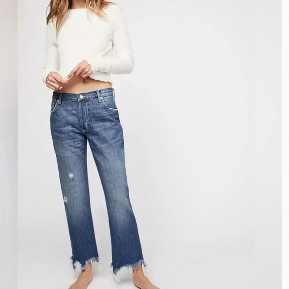 We the Free‎ Maggie Ripped Crop Straight Leg Jeans size 24 in blue button fly